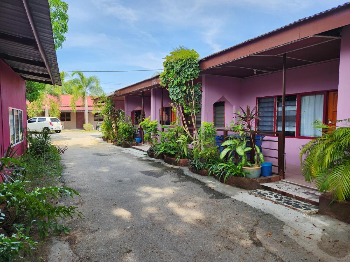 Gecko Guesthouse Pantai Cenang  Exterior photo